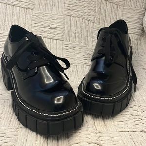 Madden Girl Phoenix Lace-up Lug Sole Oxford Flat